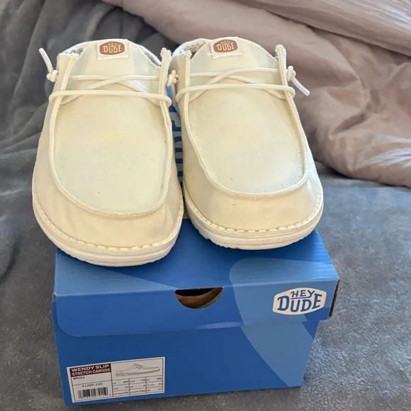 Hey Dude women’s Wendy slip in white shoes - Picture 1 of 6